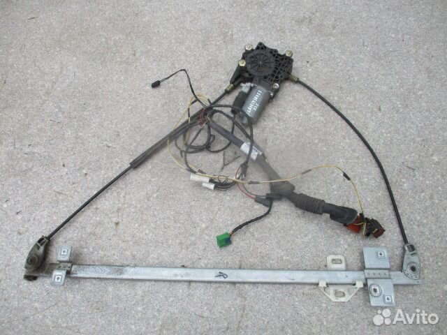 Стеклоподъемник электрический DAF 1354703