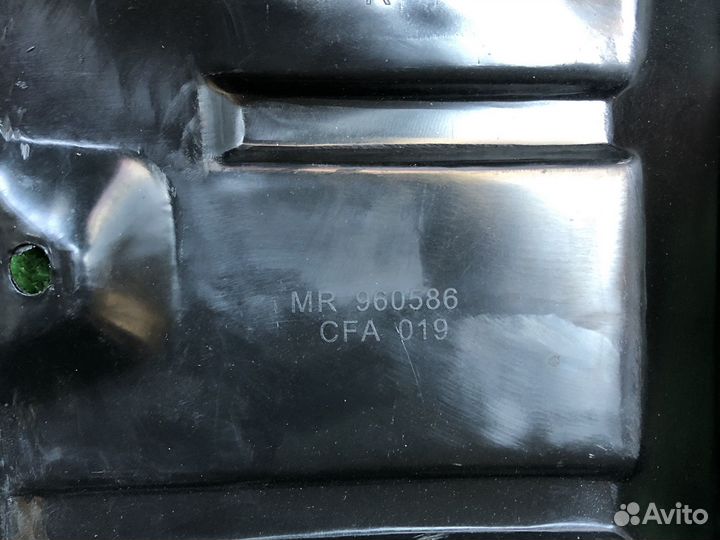 Подкрылки pajero io pinin пинин подкрылок