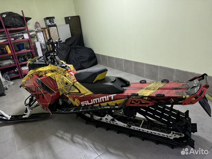 Снегоход BRP Summit X 850 E-TEC 154