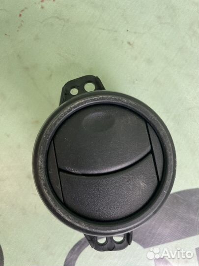 Дефлектор воздуховода toyota rav 4 xa20