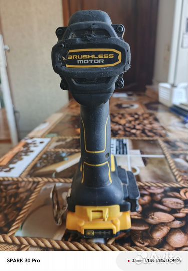 Шуруповерт dewalt dcd 805