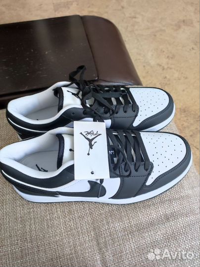 Кроссовки новые