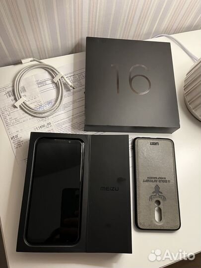 Meizu 16, 6/64 ГБ