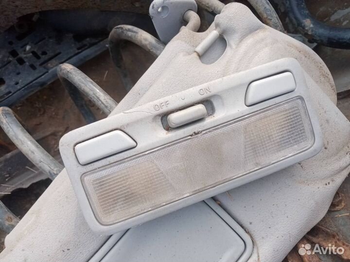 Плафон салона Mitsubishi Lancer 9