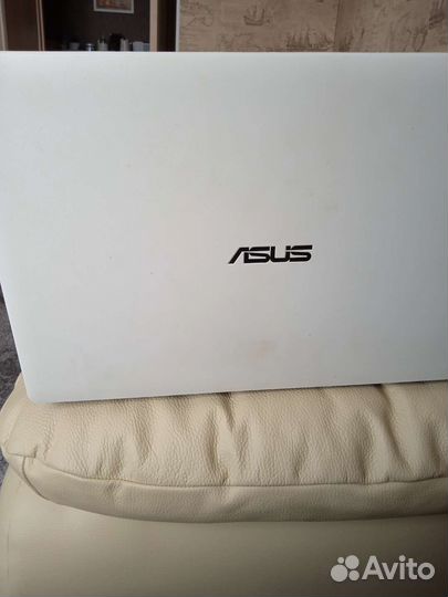 Ноутбук asus