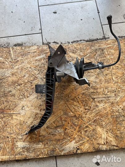 Педаль сцепления ford focus 2