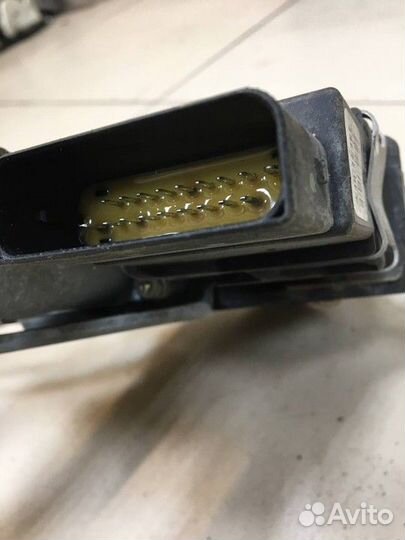 Стеклоподъемник электрический задний левый