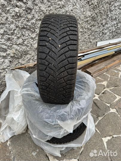 Michelin X-Ice North 4 235/45 R18 19B