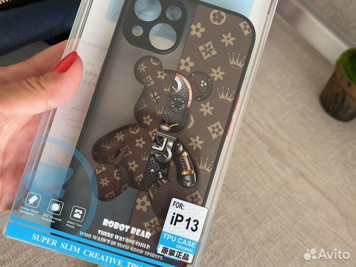 Чехол на iPhone 13