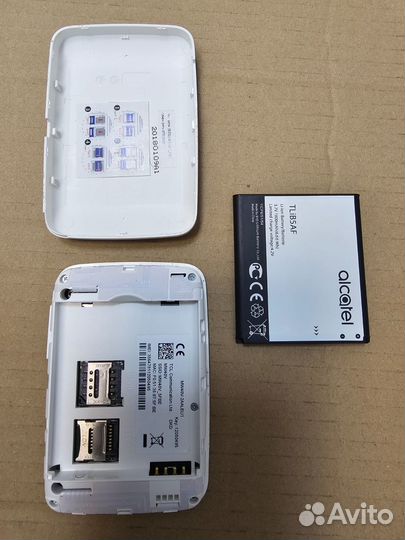 Мобильный Wi-Fi роутер Alcatel MW40V