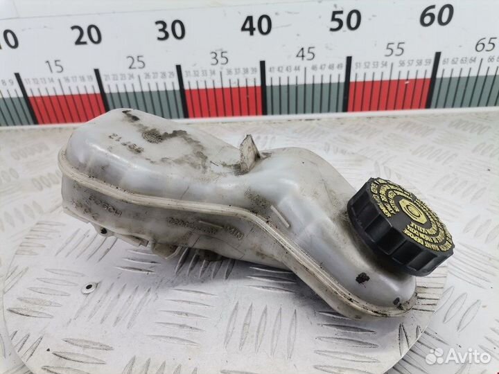 Бачок для Toyota Avensis 3 (T270)