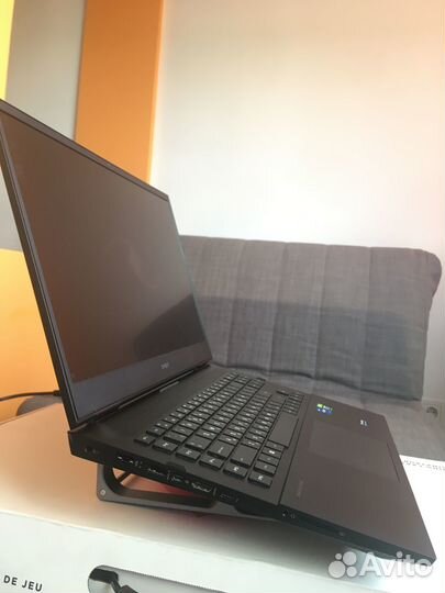 Продам мощный игровой ноутбук HP omen 17-ck0059ur