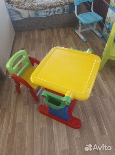 Стол-мольберт, стул