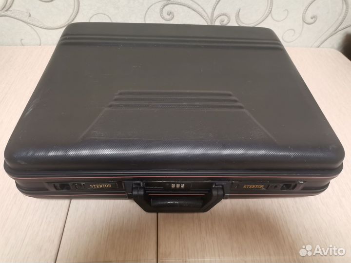 Кейс-дипломат Stentor