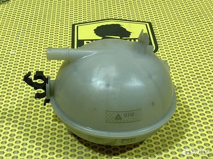 Бачок расширительный Skoda Superb B8 cjsa 2017