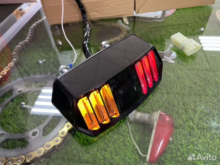 Стоп сигнал для мотоцикла с поворотниками