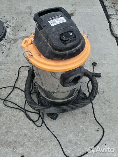 Строительный пылесос Вихрь 20л