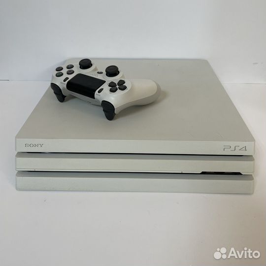 Sony PS4 pro 1tb white