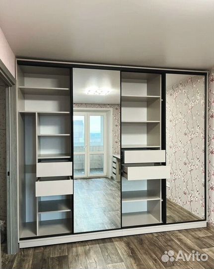 Многофункциональный шкаф купе