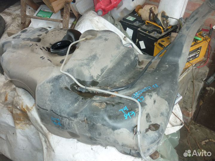 Топливный бак на фольксваген транспортер т4 91-04г