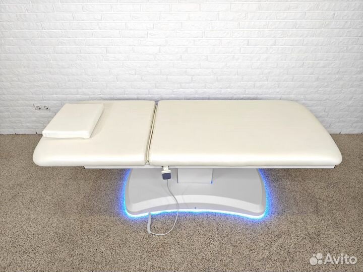 Массажный стол Oliver, 3 мотора, с подогревом