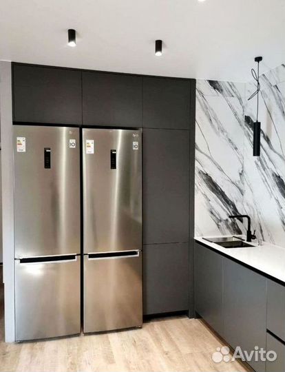 Угловая в потолок кухня на заказ