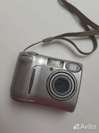 Компактный фотоаппарат nikon