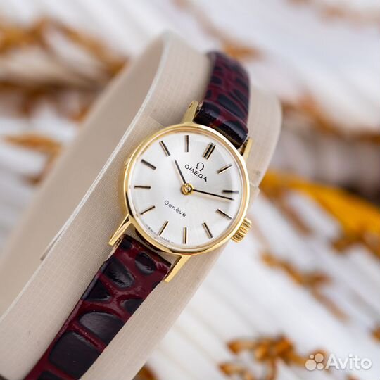 Оригинал Omega Geneve 18К Золото Женские