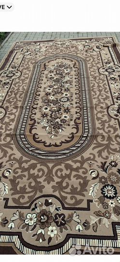 Ковер шерстяной