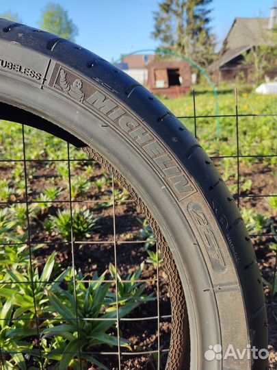 120 70 17 58W Michelin Pilot Road 4 GT