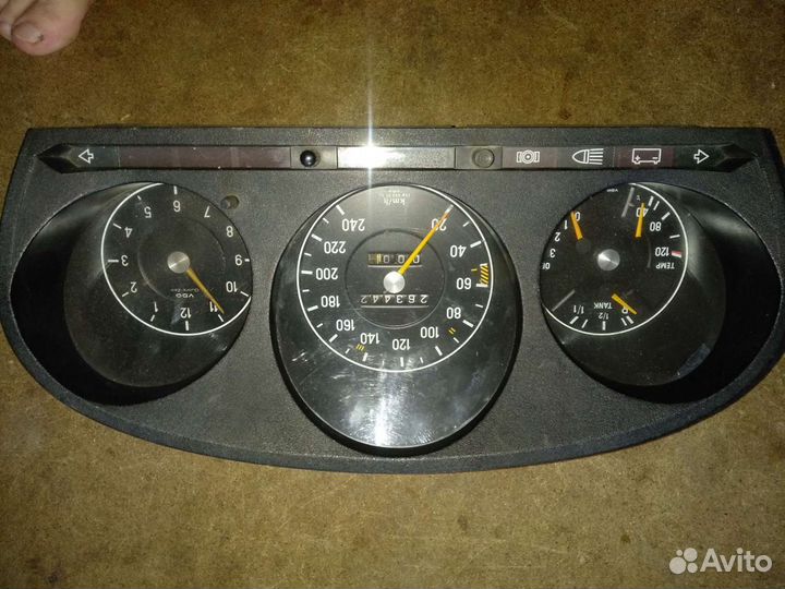 Комбинация приборов w116