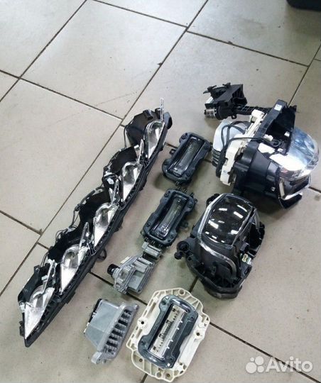 Блоки передней фары VW Volkswagen Touareg 3 2019г