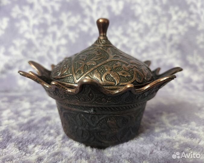 Вазочки металлические