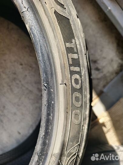 Toledo TL1000 255/35 R19 96Y