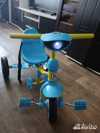 Детский трехколесный велосипед