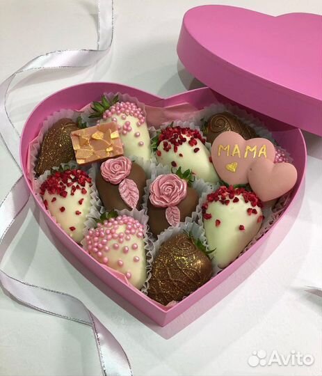 Клубника в шоколаде подарок коробка сердце