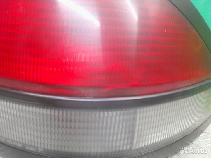 Фонарь задний правый Mazda 626 хэтчбек 1.8 Л 1993