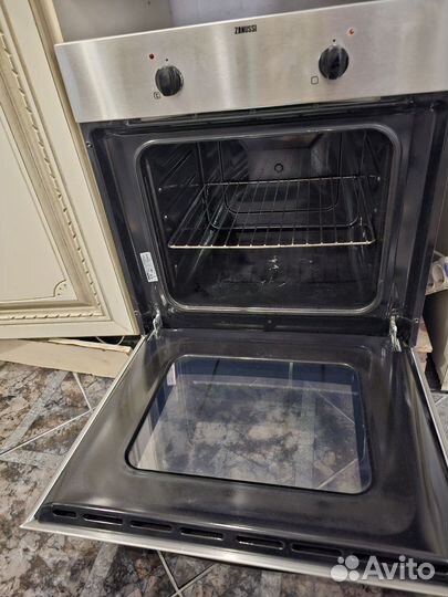 Духовой шкаф zanussi