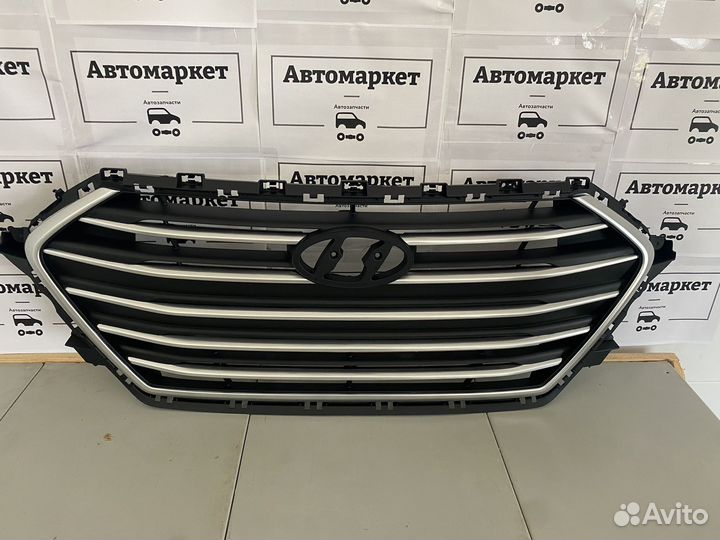 Решетка радиатора Hyundai Elantra 16-18 серебро