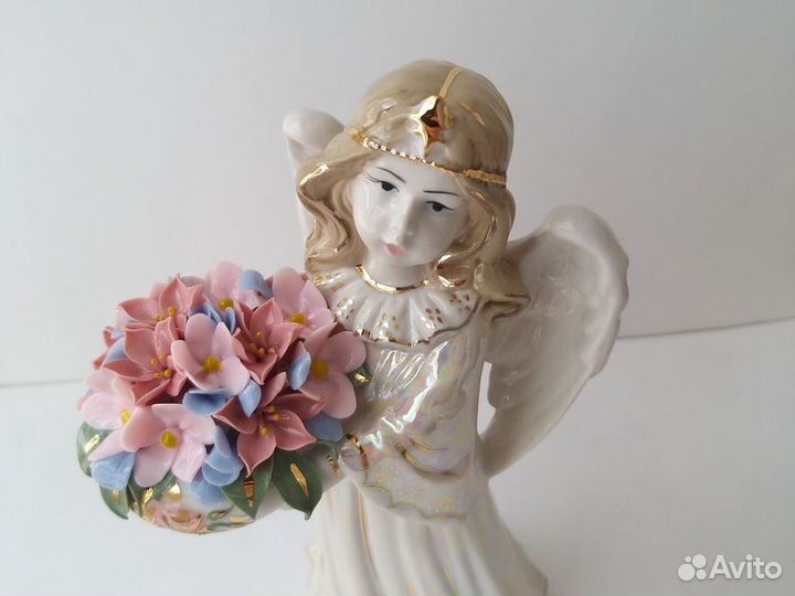 Статуэтка ангел