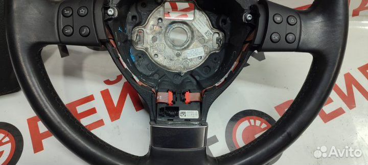 Руль с подушкой безопастности Volkswagen Tiguan