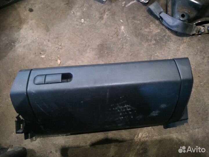 Бардачёкmazda cx-7 2008 год