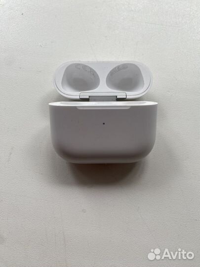 Кейс Apple AirPods 3-го поколения