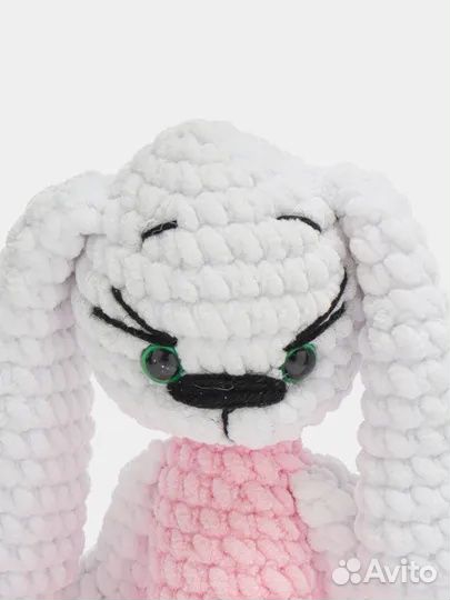 Плюшевый заяц в платье