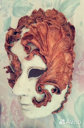Венецианская карнавальная маска