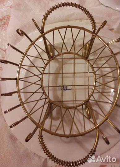 Декоративная ваза из металла