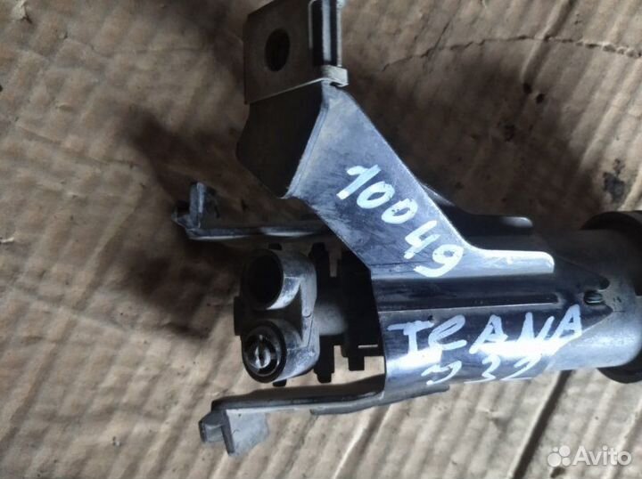 Форсунка омывателя фары передняя левая Nissan