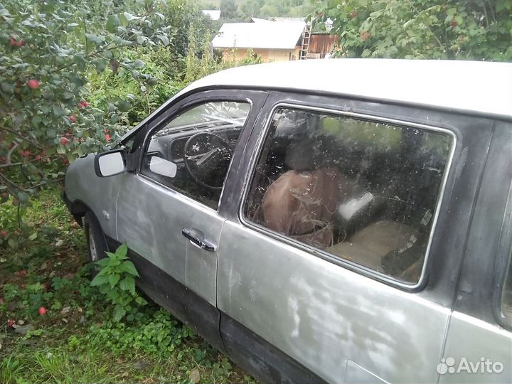 ВАЗ 2120 Надежда 1.8 МТ, 2001, 123 000 км