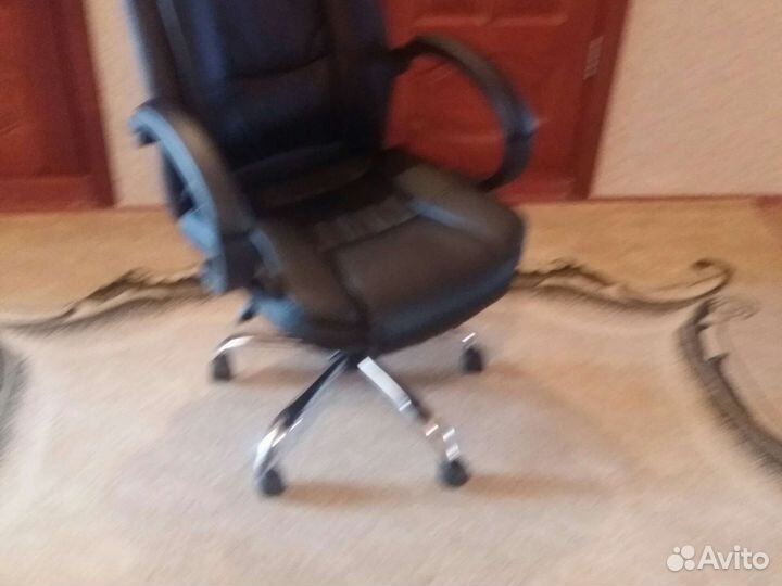 Компьютерное кресло руководителя бу