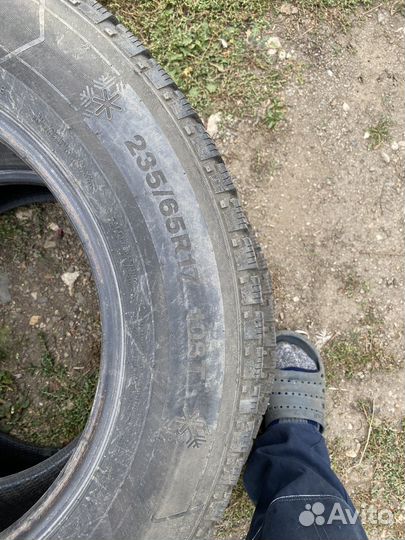 Triangle Sports TH201 235/65 R17